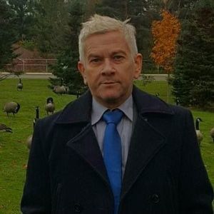 Meet your Posher, Simon